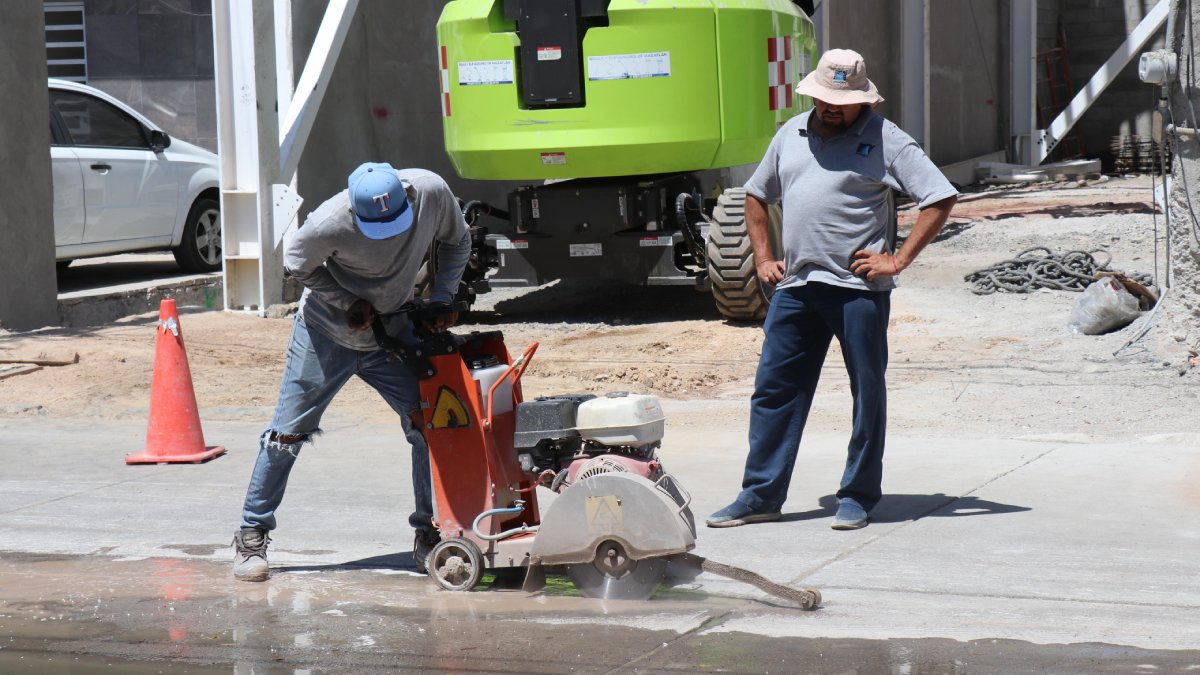 Inicia Jumapam rehabilitación de drenaje en avenida Reforma de Mazatlán; terminarán derrames de aguas negras