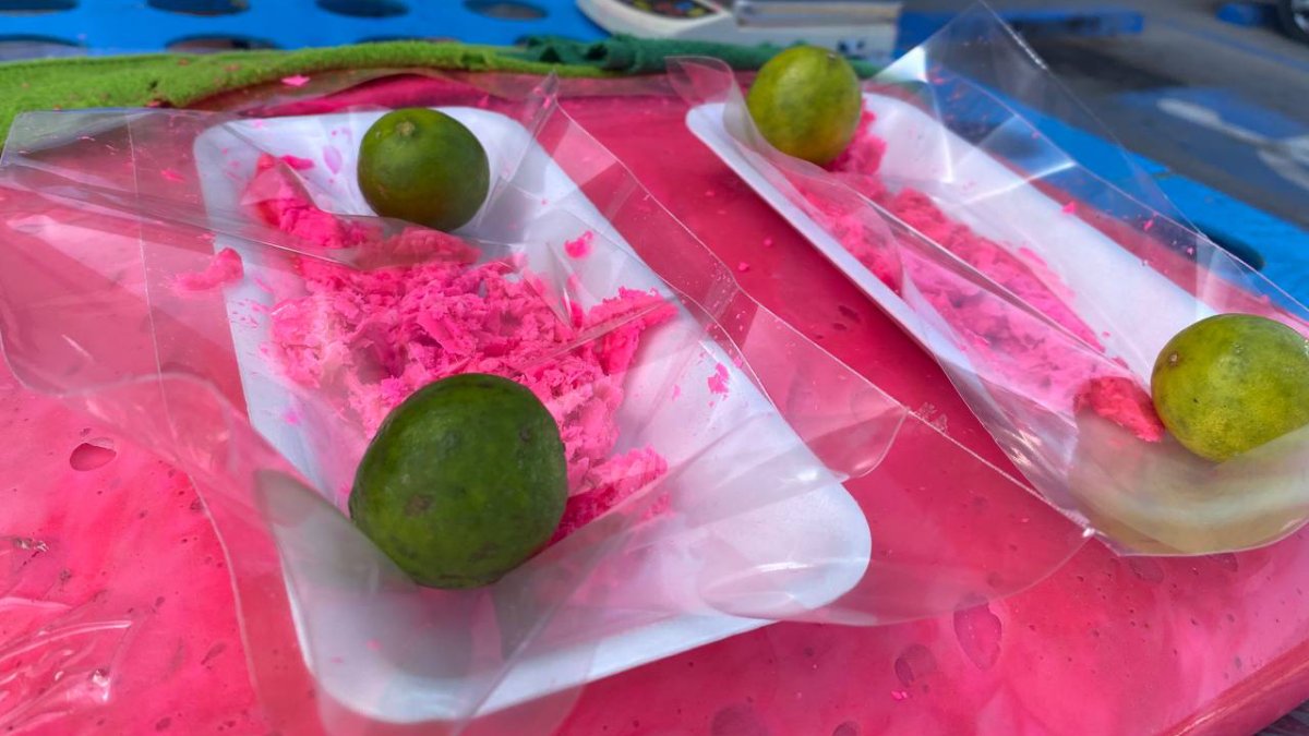 ¡De redes sociales a las calles de Guasave! El turrón rosa con chile y limón, el antojito de moda