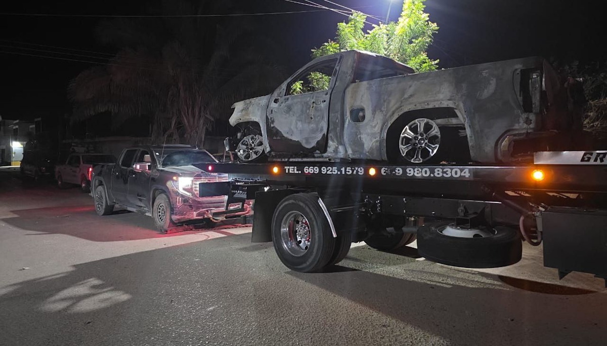 Aseguran camioneta blindada, otra calcinada, cartuchos y ponchallantas en El Palmito del Verde, Escuinapa