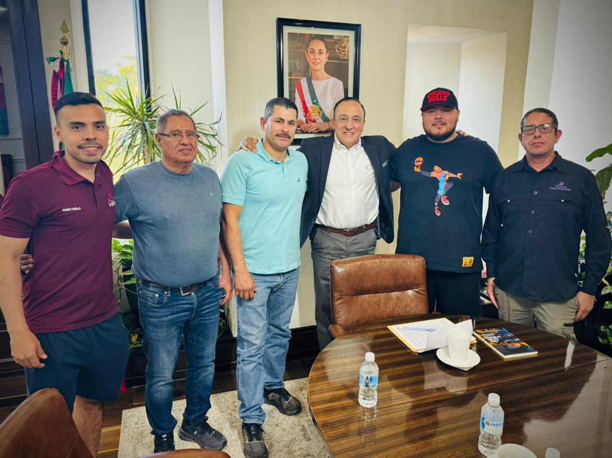 Satisfechos floristas tras la reunión de apoyo para operativo de ventas sostenida con las autoridades municipales de Ahome