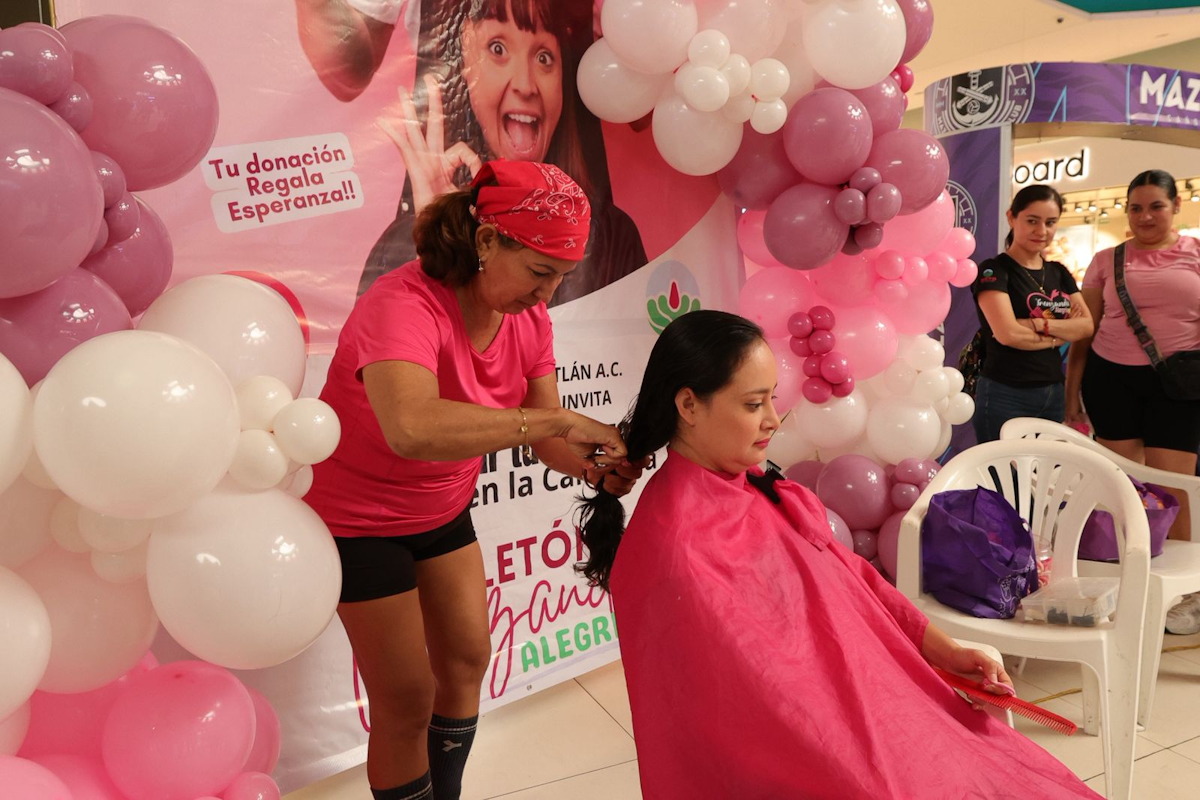 Se suma DIF Mazatlán al Coletón “Trenzando Alegría” para elaborar pelucas oncológicas