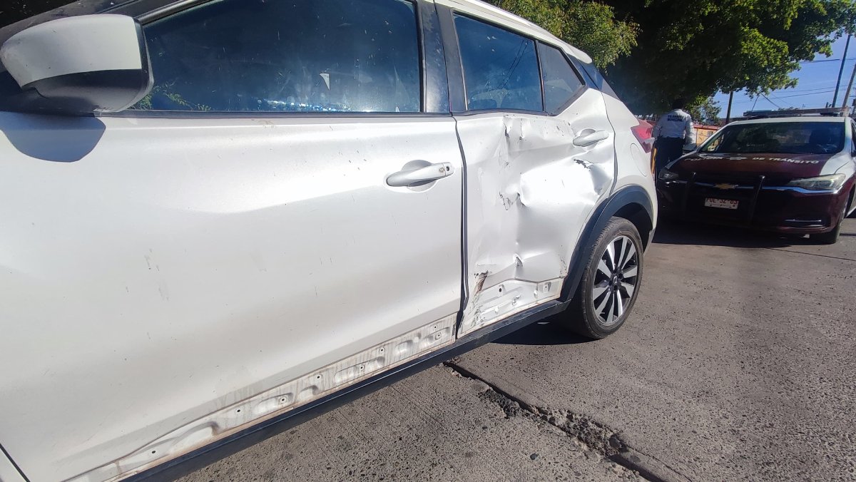 Motociclista resulta lesionado tras sufrir accidente en la colonia La Cuchilla en Los Mochis