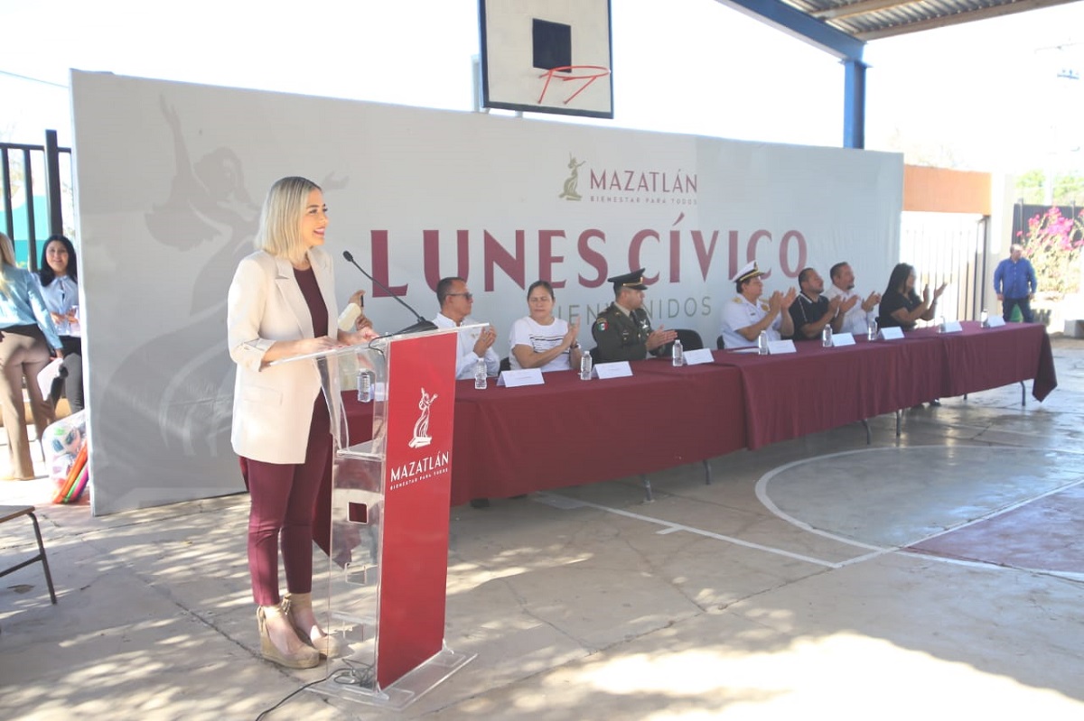 Lleva Gobierno de Mazatlán el Lunes Cívico a Primaria Gabriela Mistral, en San Francisquito