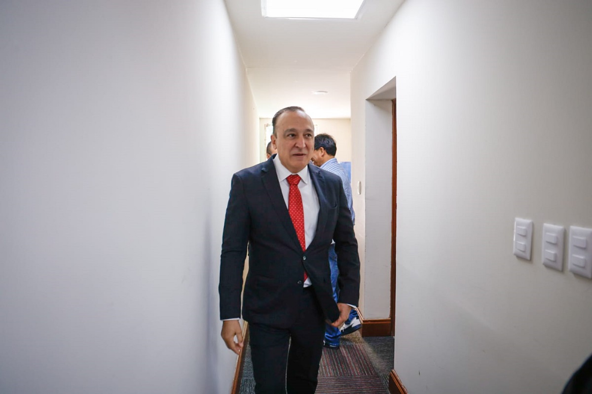 Habrá una reestructura y se van todos los funcionarios en Ahome: Antonio Menéndez