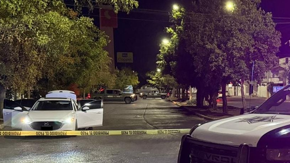 Hombres armados abandonan vehículo y despojan otro para huir en La Campiña, en Culiacán