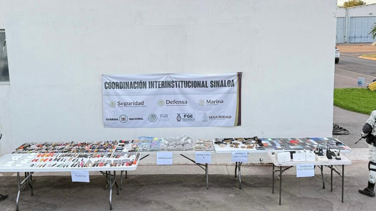 Hallan más de medio mdp, pistolas, 254 armas blancas, droga y 86 celulares en esculque en el penal de Culiacán