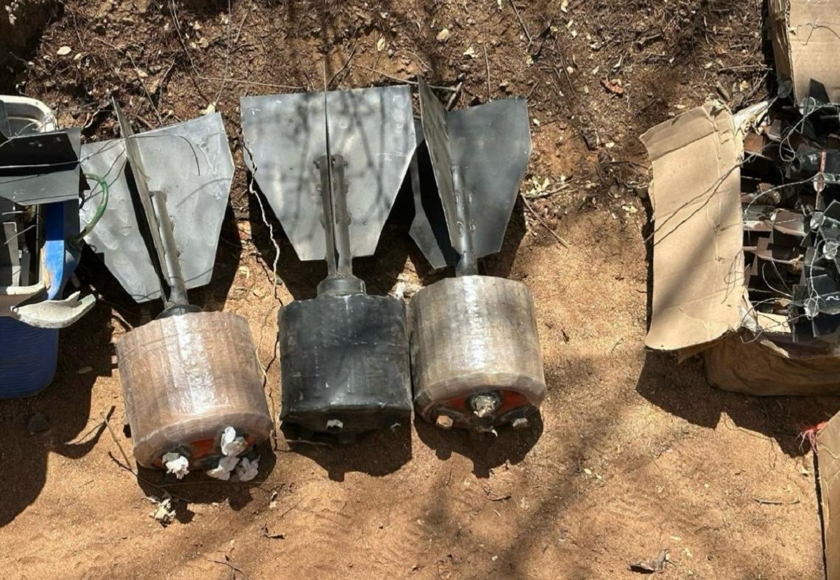 Localiza el Ejército 282 artefactos explosivos escondidos en tubo de drenaje pluvial en Elota