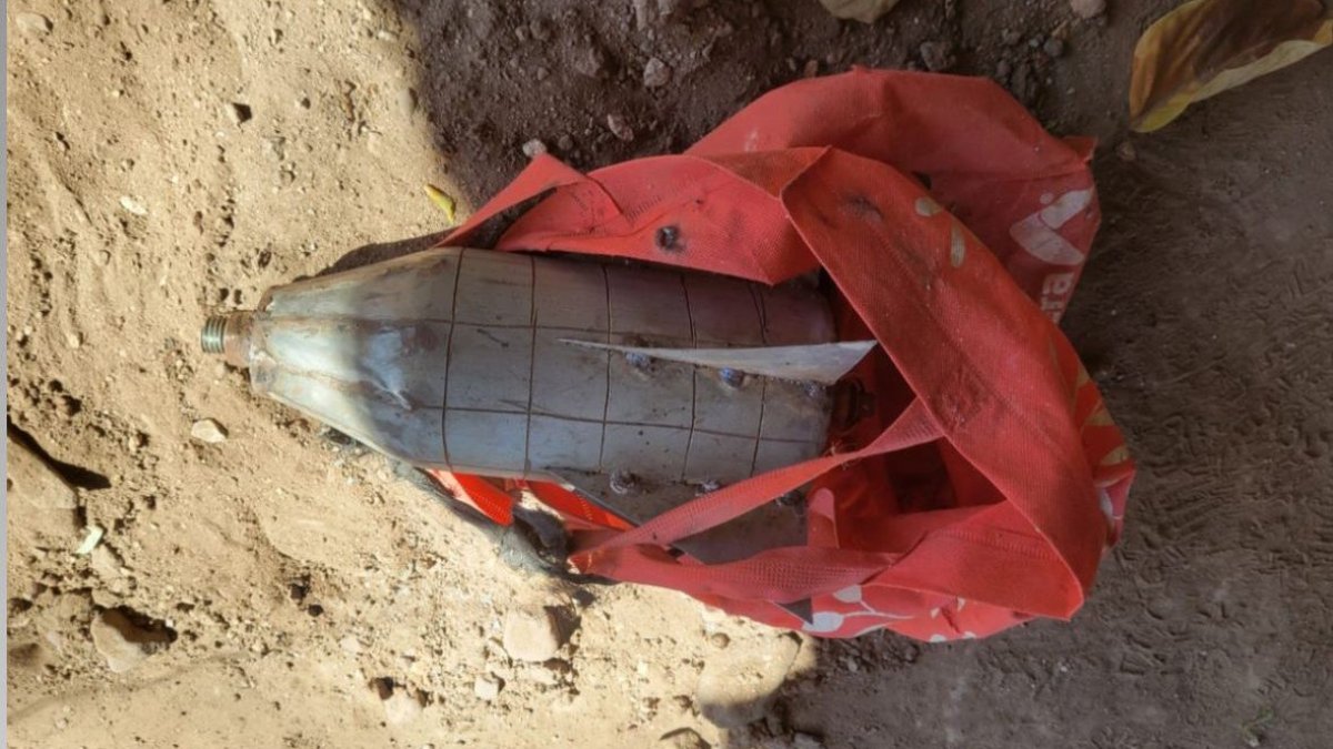 Militares aseguran artefacto explosivo y un tambo con objetos tubulares en Cosalá