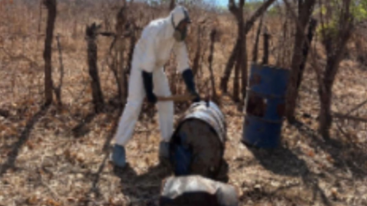 Aseguran más de 3 mil litros de sustancias para elaboración de droga en Culiacán y Elota