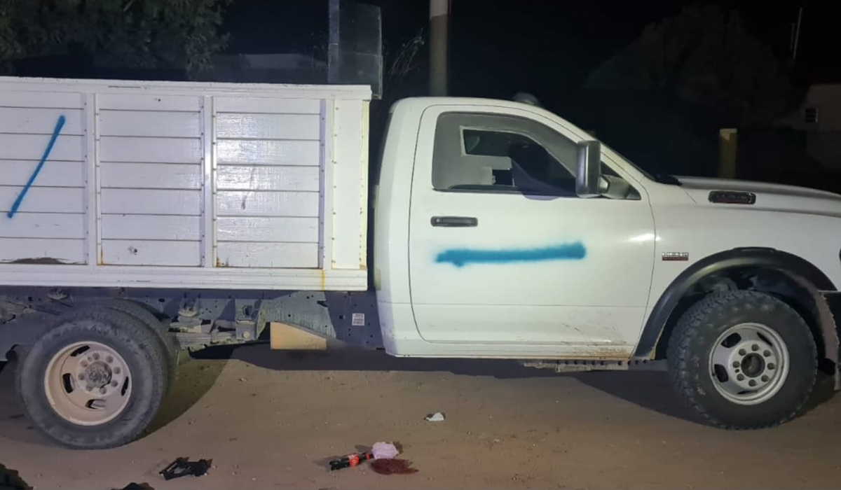 Aseguran vehículo con blindaje artesanal y municiones en Rancho Viejo, Mocorito