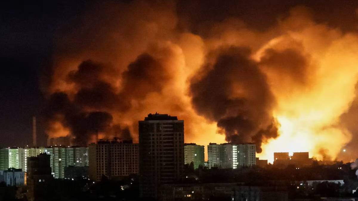 Rusia lanza el peor ataque en semanas mientras Ucrania intercambia prisioneros