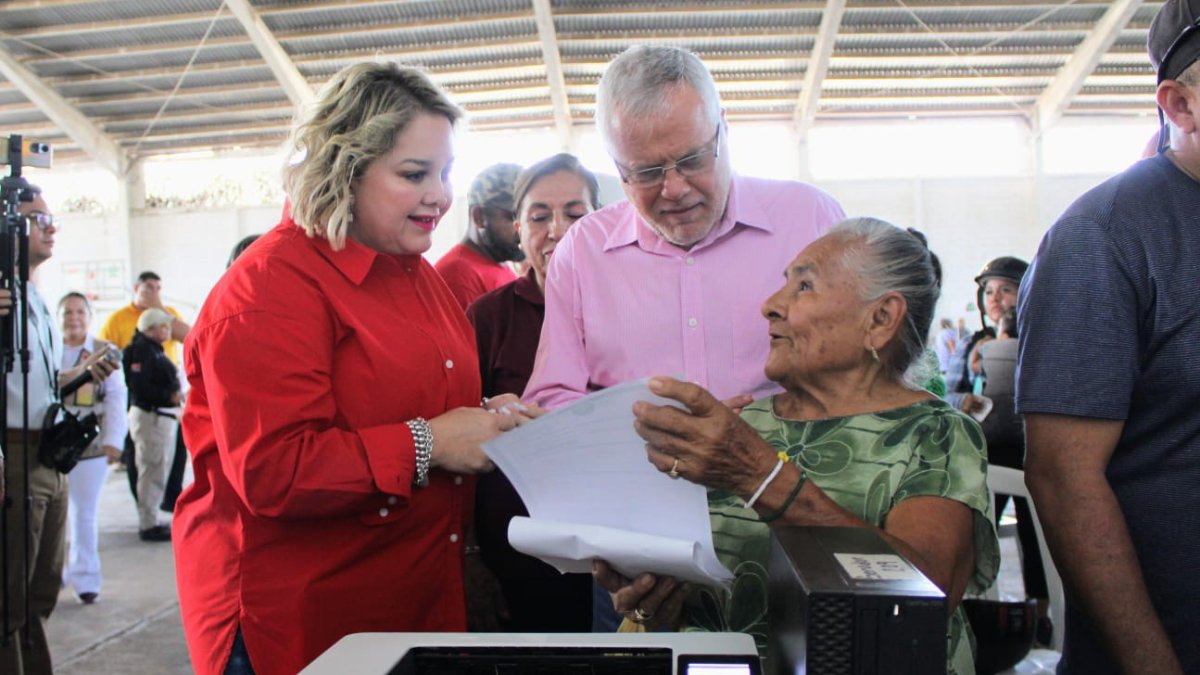 Brigadas del Bienestar benefician a cientos de familias en Escuinapa con servicios gratuitos