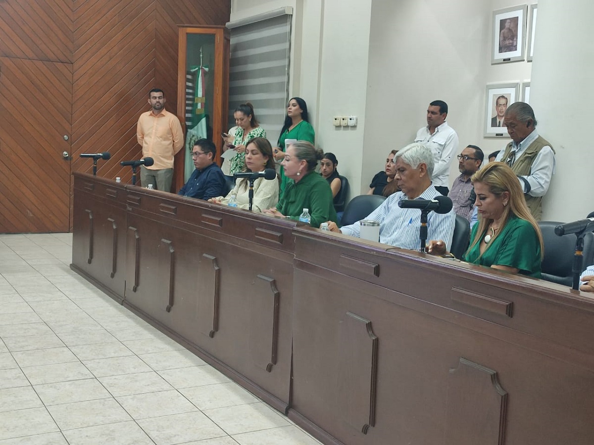 Encara Maribel Chollet a Estrella Palacios y denuncia a funcionarios en actos proselitistas; ‘acudiré a la Fepade’, advierte