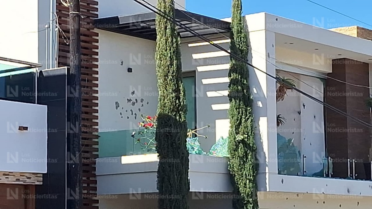 Atacan a balazos dos domicilios en la Lázaro Cárdenas, Culiacán; hay un muerto