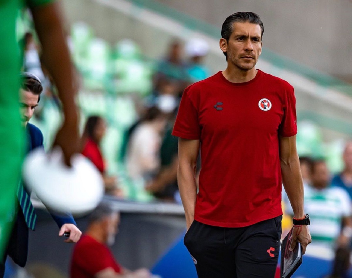 Los Dorados de Sinaloa anuncian a Cirilo Saucedo como nuevo director técnico