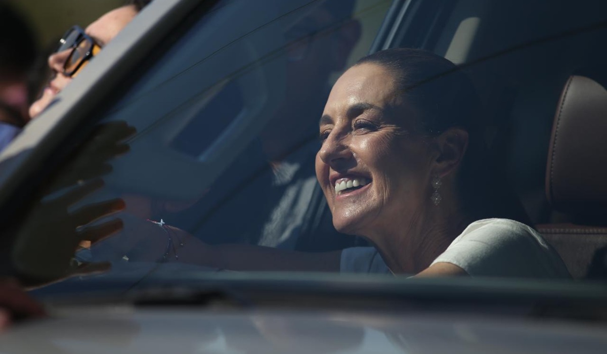 “Vamos a regresar a Guasave después”, señala presidenta Claudia Sheinbaum en su visita a Mazatlán