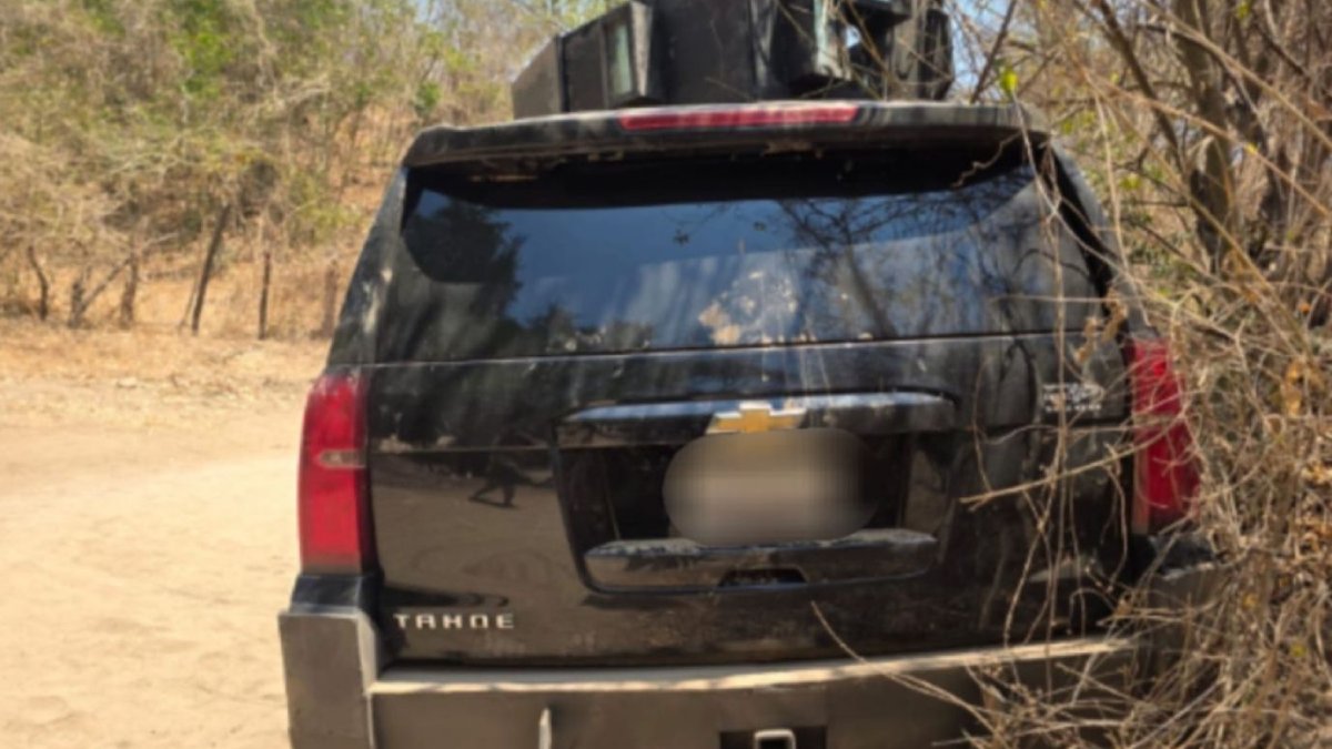 Decomisan Tahoe artillada y blindada tras bloqueos en carretera este domingo en San Ignacio