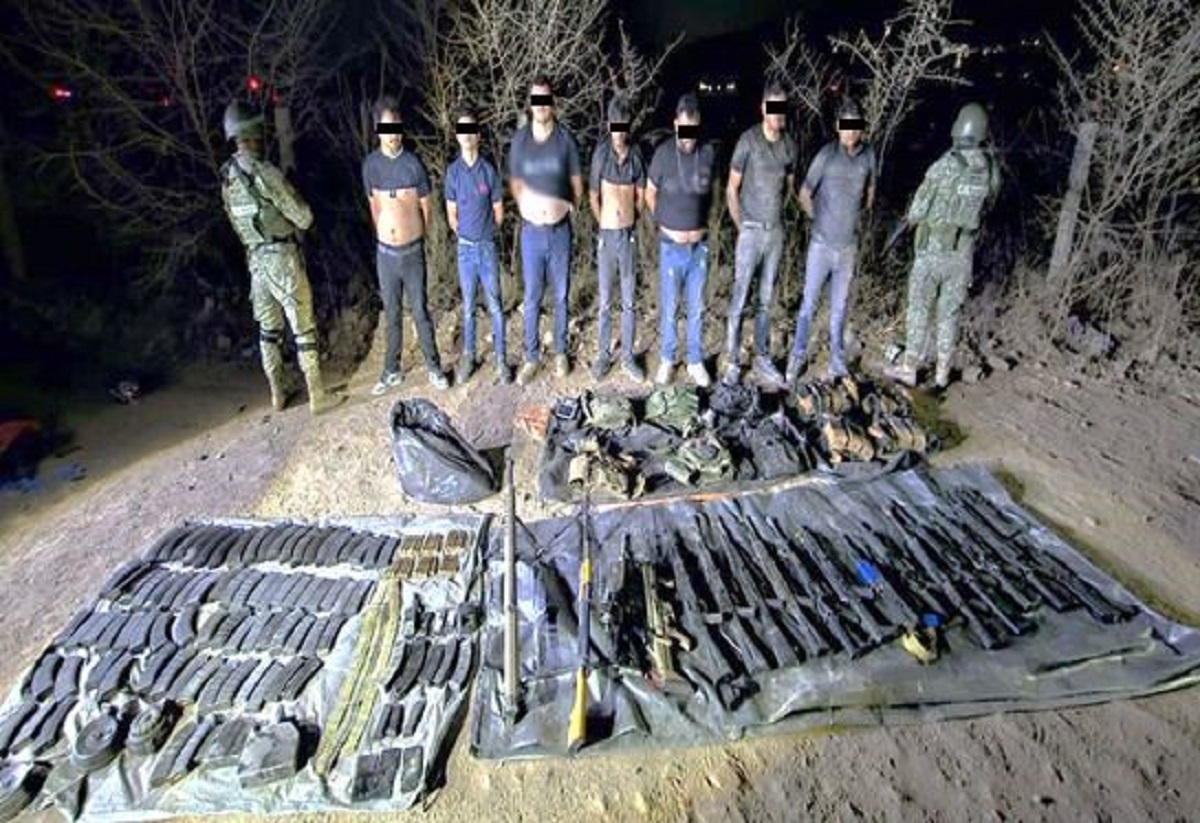 Siete detenidos, un Barrett y un auto blindado, lo asegurado tras enfrentamiento en El Carrizalejo