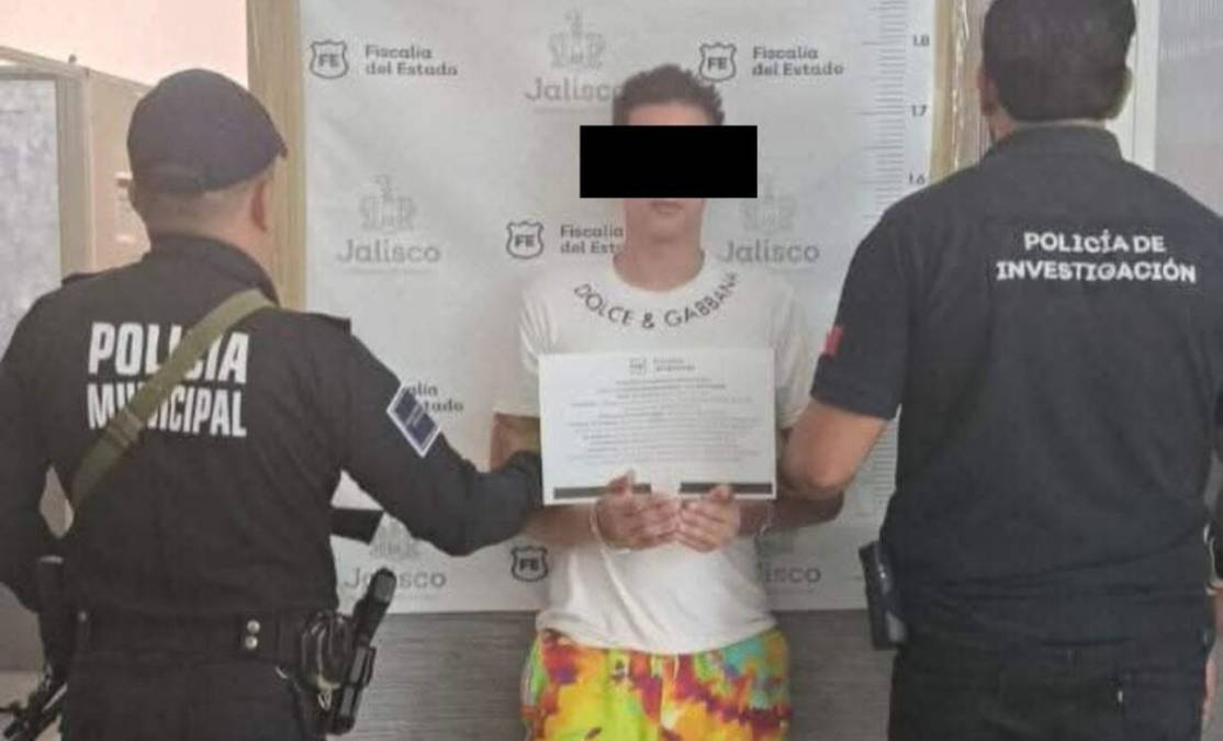 En Zapopan, autoridades catean casa de Alex Marín, creador de contenido para adultos, tras su arresto