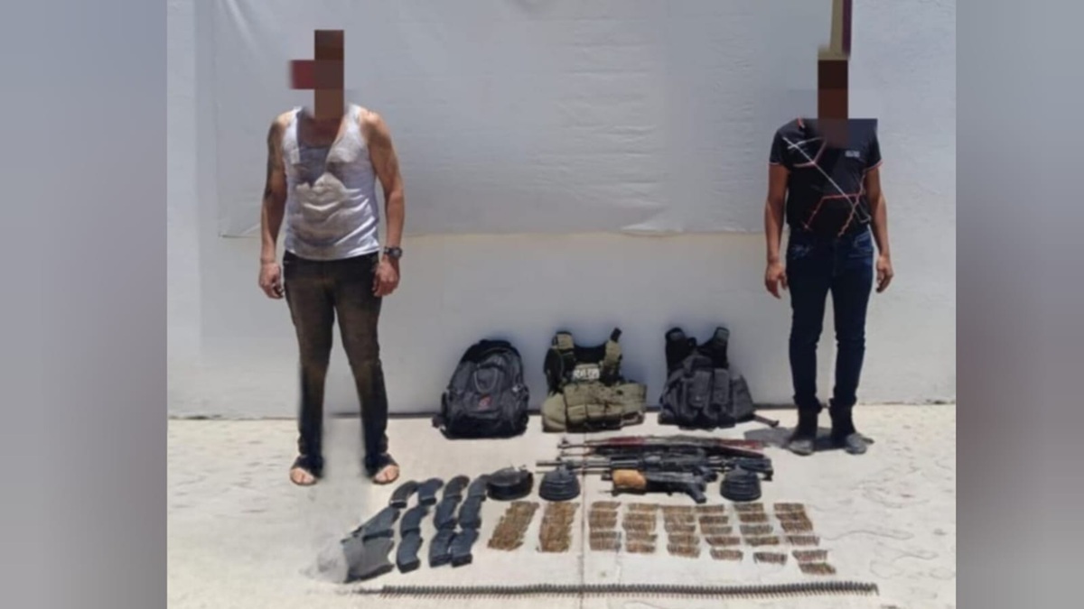 Detiene la Marina a hombres con armas, municiones y equipo táctico en Culiacán