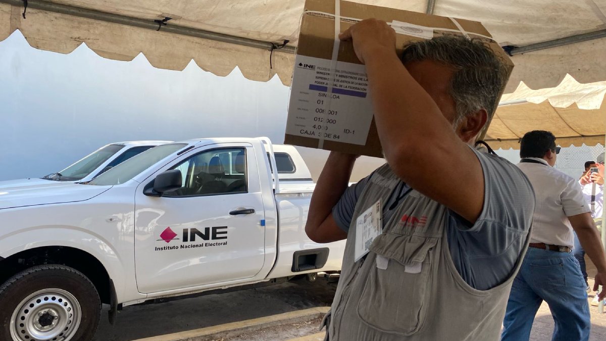 A un mes de las elecciones de jueces y magistrados, arriban paquetes electorales a Mazatlán