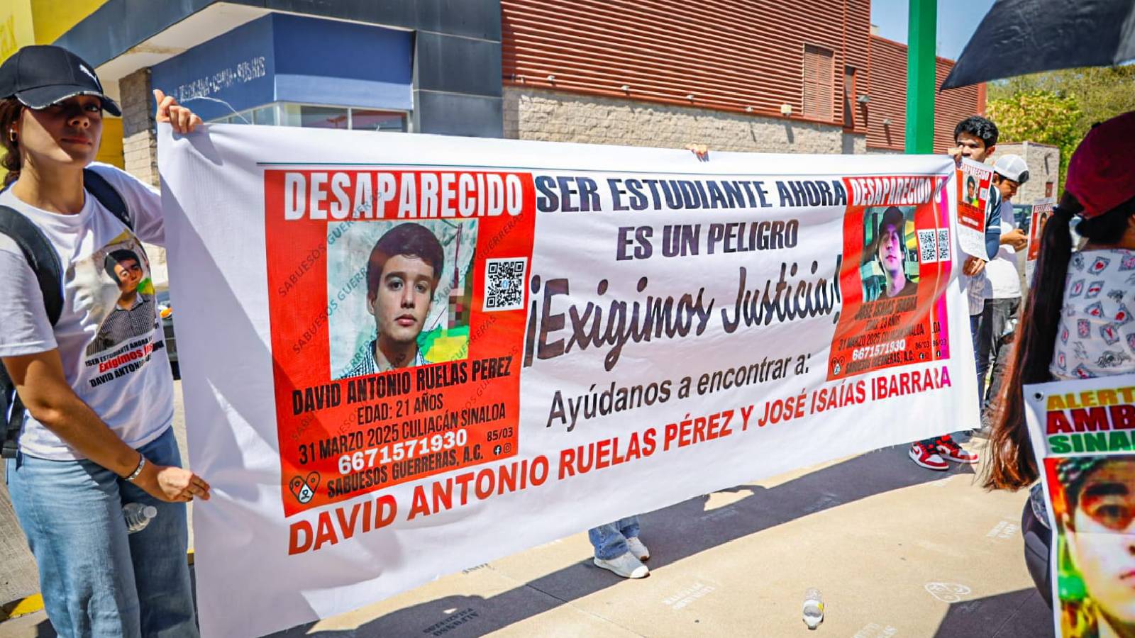 “Un año sin nuestros hijos es no vivir”; exigen resultados en investigación por “levantón” de estudiantes de aviación en Culiacán