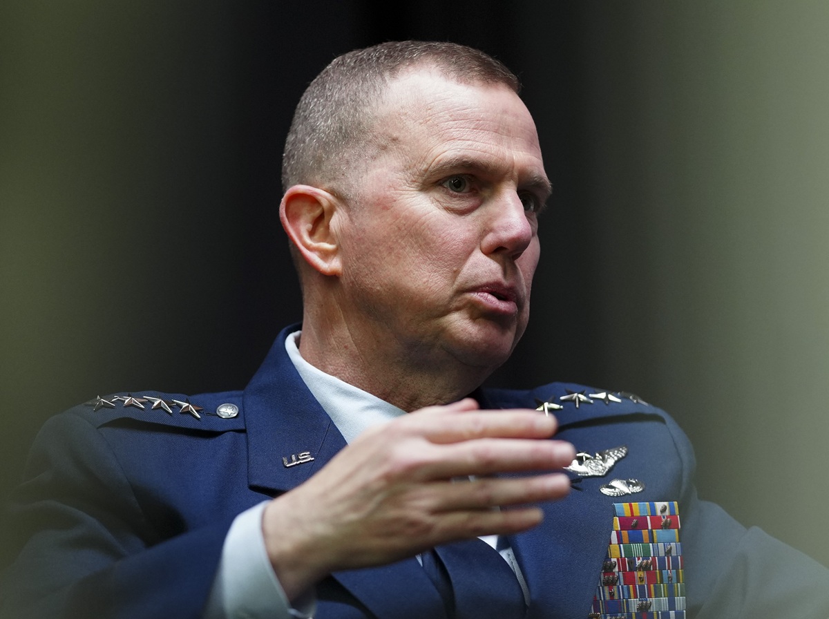 ‘Entrenamos a militares mexicanos todo el tiempo’: Jefe de Comando Norte de EU