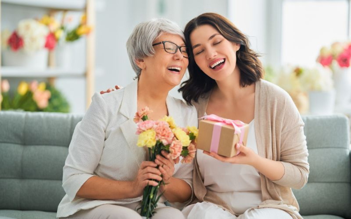 Madres de familia dan consejos de que regalarles este 10 de mayo, entérate que prefieren