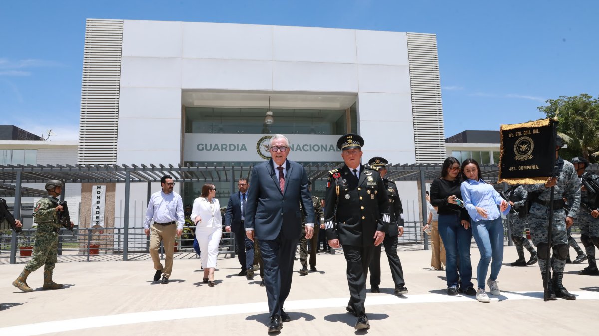 El comandante Hernán Cortés y Rubén Rocha, inauguran instalaciones de la GN en Culiacán