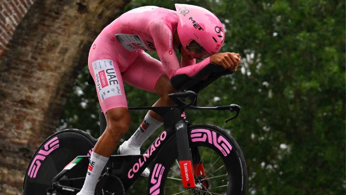 Tras 12 etapas, el mexicano Isaac del Toro mantiene el liderato del Giro de Italia