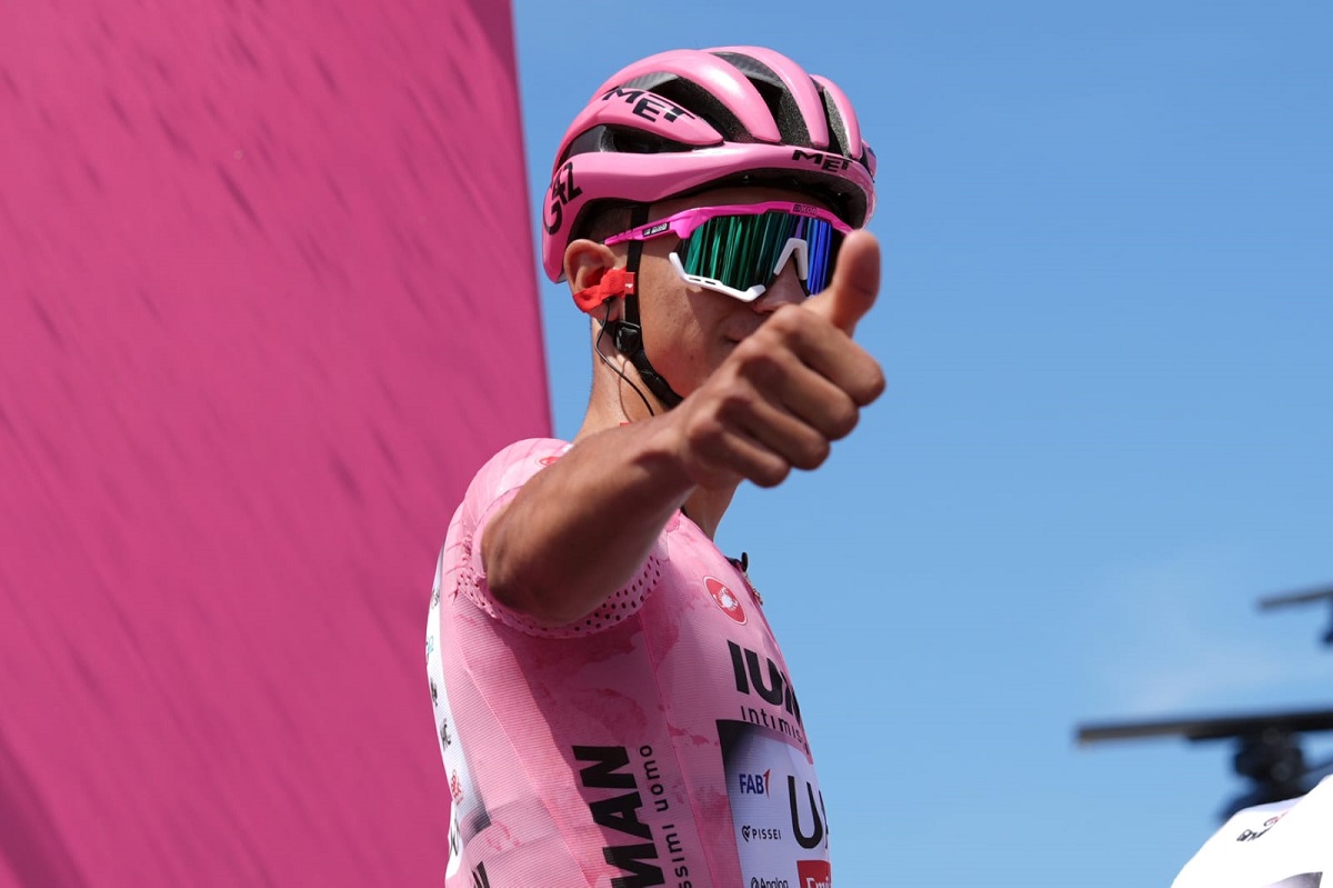 Isaac del Toro mantiene la Maglia Rosa después de 11 etapas en el Giro de Italia