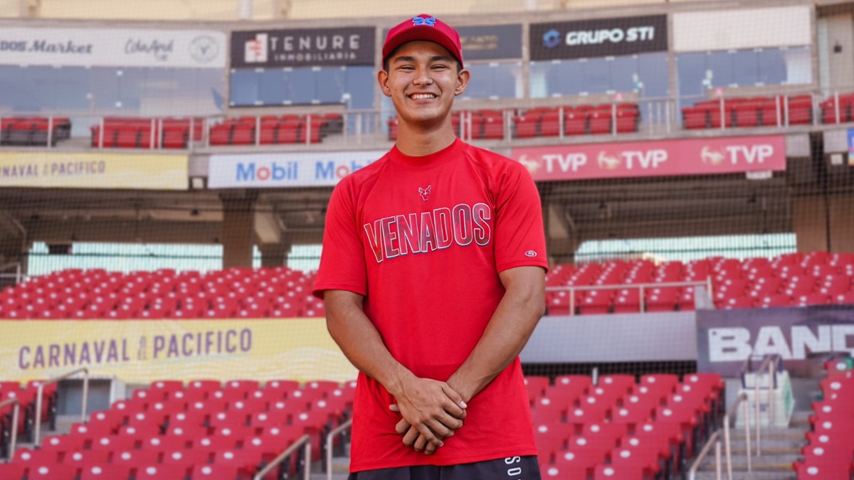 Venados de Mazatlán anuncian al joven Joan Plasencia como primera firma
