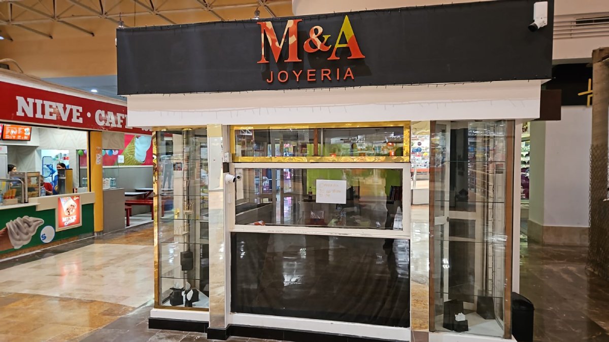 local asaltado en plaza de culiacan m
