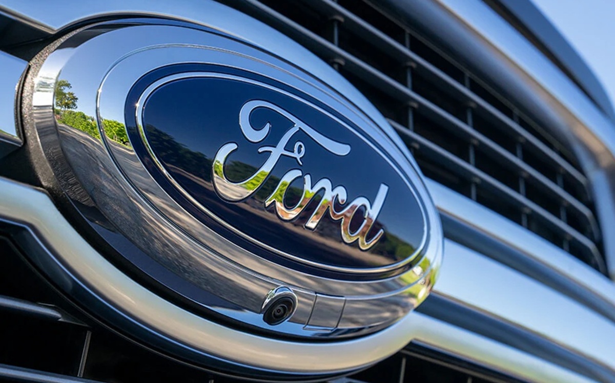 ¿Te imaginas perder visibilidad a la hora de conducir? Profeco y Ford emiten alerta para estos vehículos
