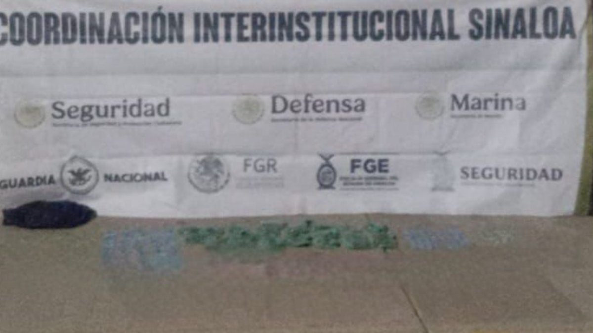 En Culiacán, marinos aseguran mochila con dosis de droga en su interior