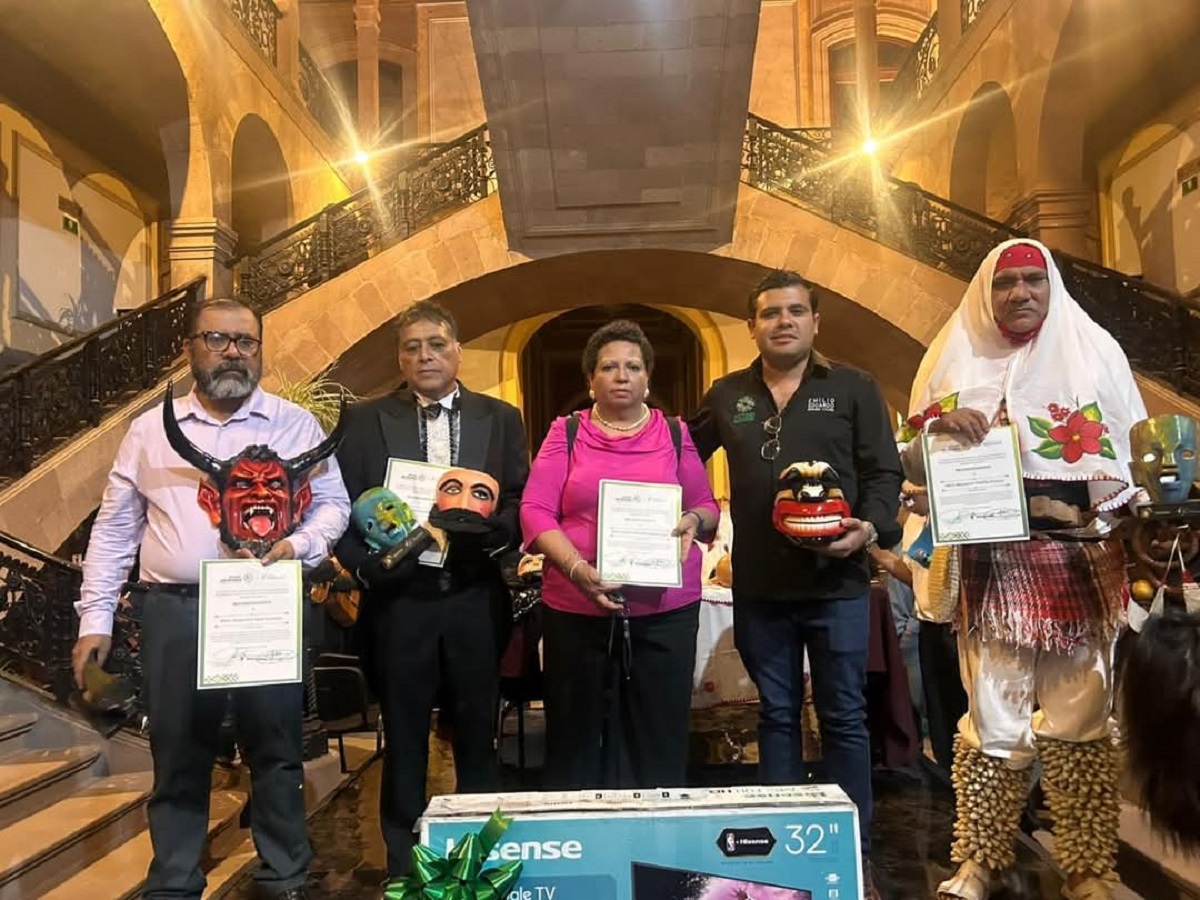 Hay un judío yoreme en el Museo Nacional de la Máscara; Benjamín Padilla, artesano sinaloense realiza donación