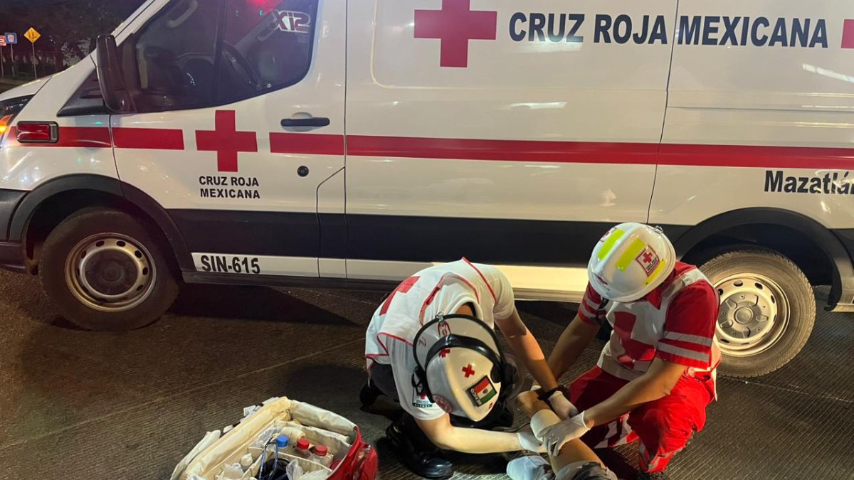 Hombre resulta lesionado tras derrapar en su motocicleta en Mazatlán