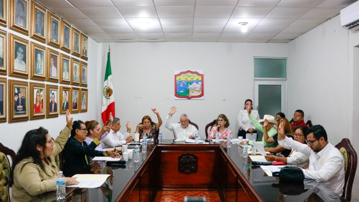 Nombran a nuevo tesorero municipal en Escuinapa, en sesión extraordinaria de Cabildo