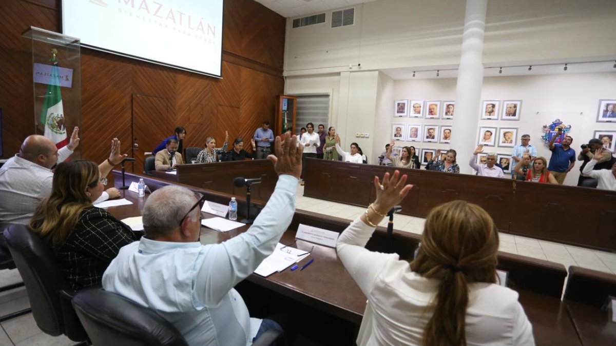Reconocerá Ayuntamiento de Mazatlán a cinco docentes por su trayectoria en el Día del Maestro