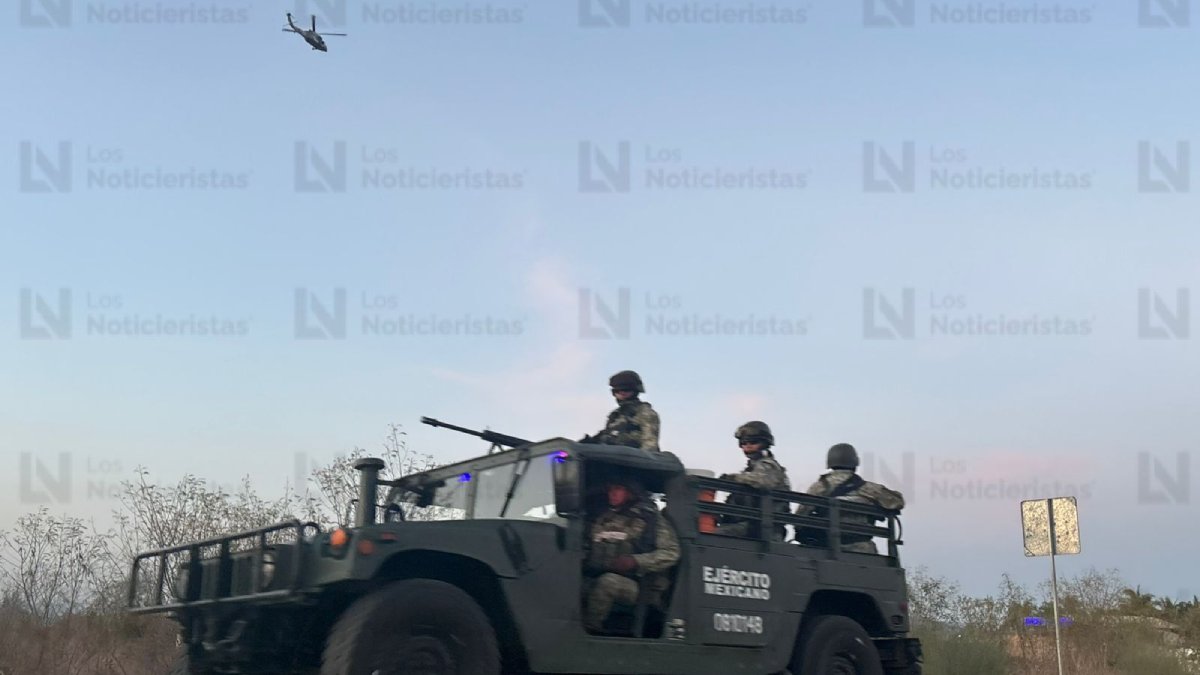Una camioneta con reporte de robo, ponchallantas y cartuchos fueron asegurados por militares, en Culiacán