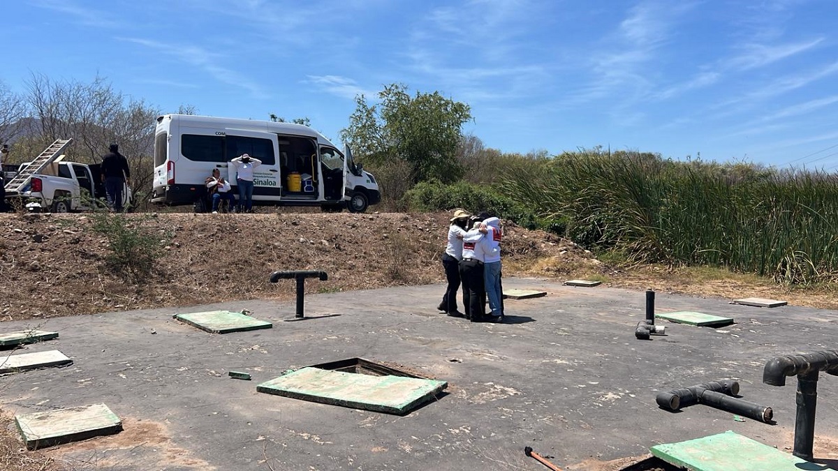 Rastreadoras hallan al menos 4 cuerpos en fosas sépticas de cárcamo en Tacuichamona, Culiacán