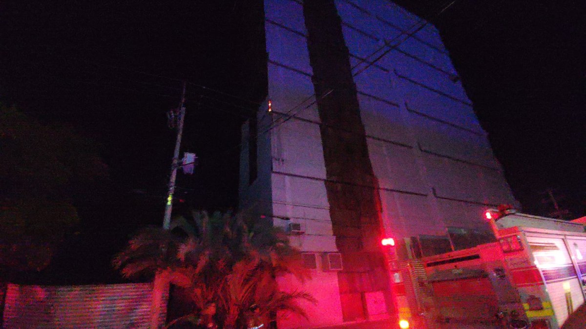 Siete personas fueron evacuadas tras incendio de edificio de telefonía en Los Mochis; FGE investiga las causas: PC