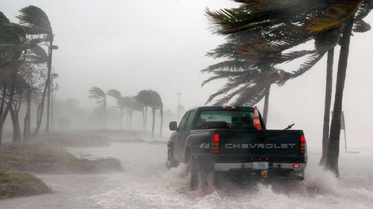Sector hotelero de Mazatlán refuerza medidas preventivas ante temporada de huracanes