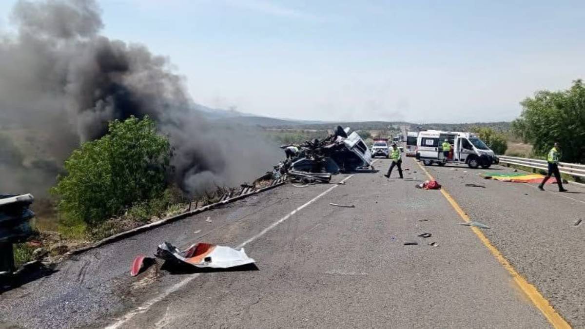 Trágico accidente en la carretera Cuacnopalan-Oaxaca deja al menos 8 víctimas 