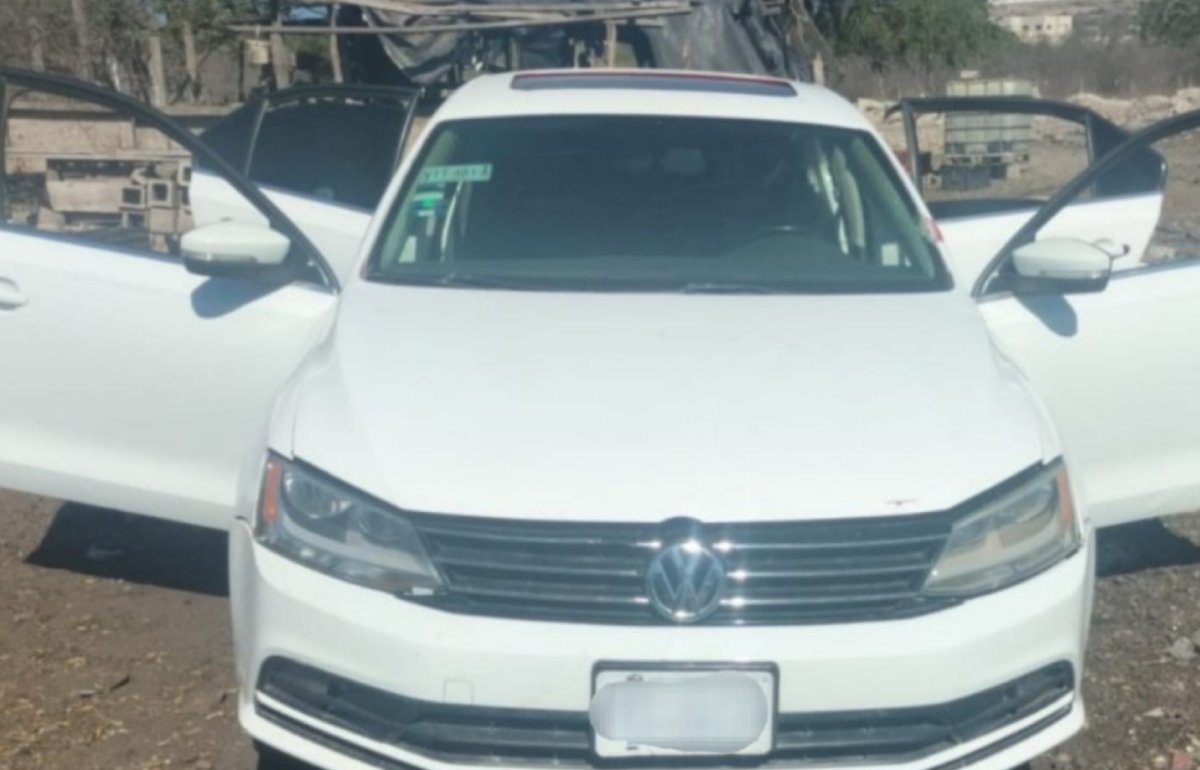 Recuperan vehículo con reporte de robo en Mazatlán