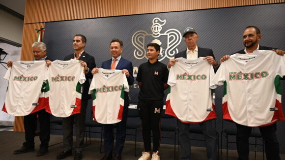 Abanderan al equipo mexicano rumbo a la Serie del Caribe Kids 2025
