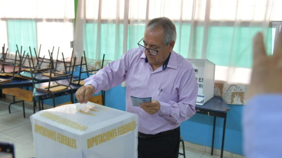 Diputado Ambrocio Chávez emite su voto y destaca la importancia histórica de democratizar el Poder Judicial