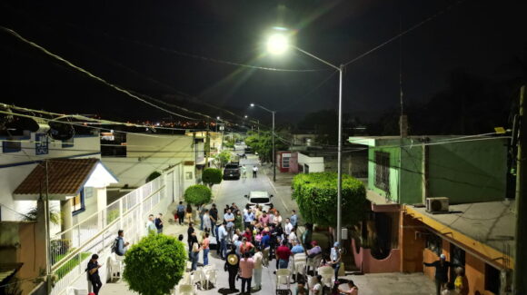 Arranca la conversión de alumbrado a LED en 7 colonia de Mazatlán