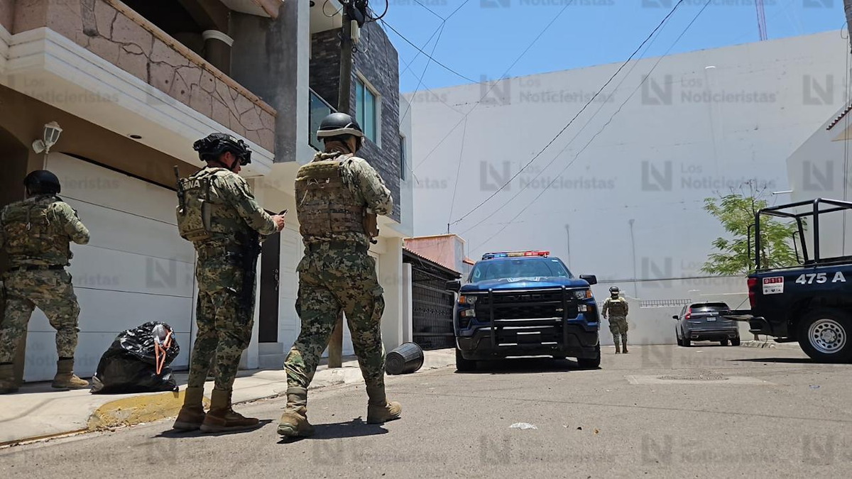 Aseguran camionetas tras persecución al norte de Culiacán