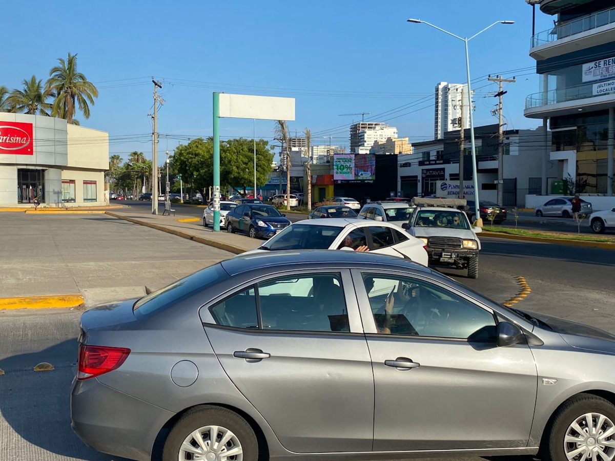 Cobro de caseta en Gran Plaza